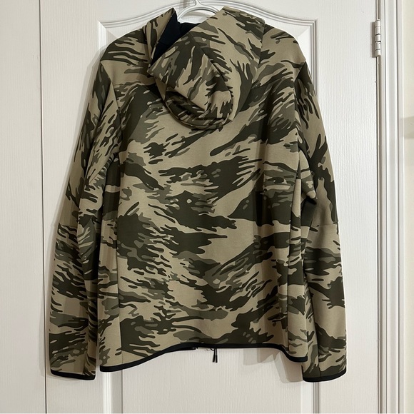 Never worn Nike tech fleece - Picture 2 of 3